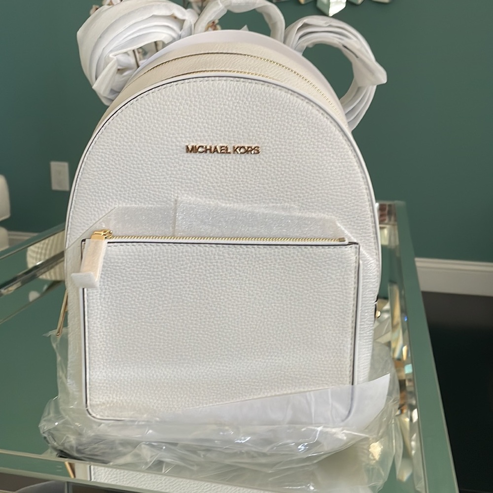 Michael Kors🎒🎒🌼🌼 - Picture 7 of 12